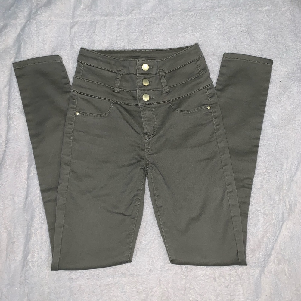 High waisted pants